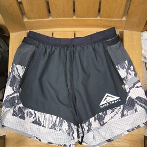 Nike Trail Men's Black and White Athletic Shorts